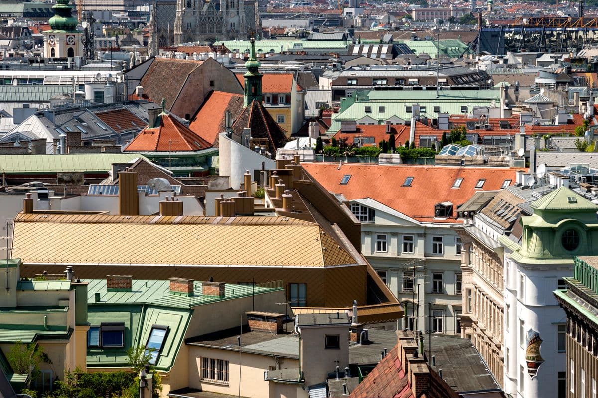 Vienna Airport (VIE) Transfer Cost Calculator